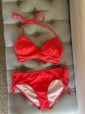 Coral Venus size 4 bikini set